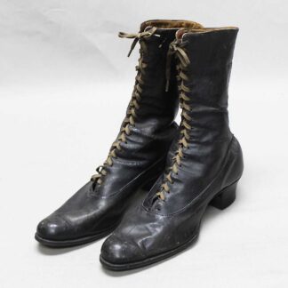 Antique Women's High-laced Leather Boots . ANT252