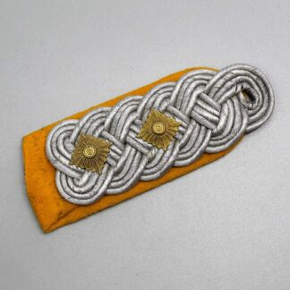 WW2 Luftwaffe Flight Oberst Shoulder Board . EFL6325