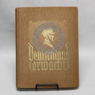 WW2 German Deustchland Erwacht Book . GD250