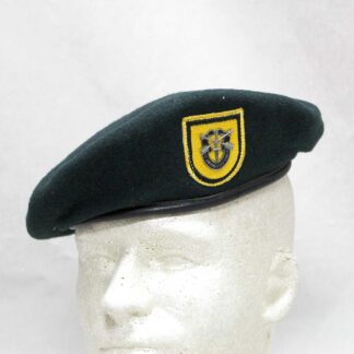 US 1st Special Forces Group Green Beret 1967 Vietnam . HU1306