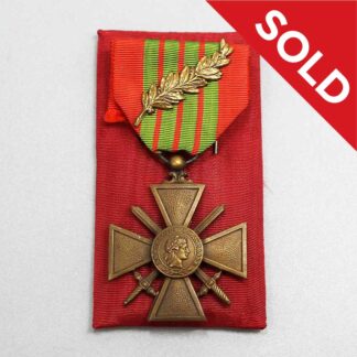 SOLD WW2 French Croix de Guerre 1939 w/Palm Device . WM521