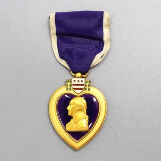 US Purple Heart Slot Brooch # 403109 on edge . YMU6008cxrs