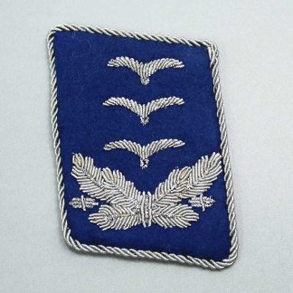 WW2 Luftwaffe Hauptmann Medical Collar Tab . EFL6344cxa
