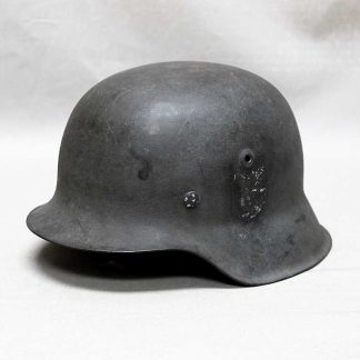 WW2 German M42 Combat Helmet . HG1552B