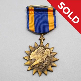SOLD WW2 US Air Medal w/Full Wrap Brooch . YMU6033