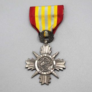 Republic of Vietnam Armed Forces Honor Medal 2nd Cl . YMU6053